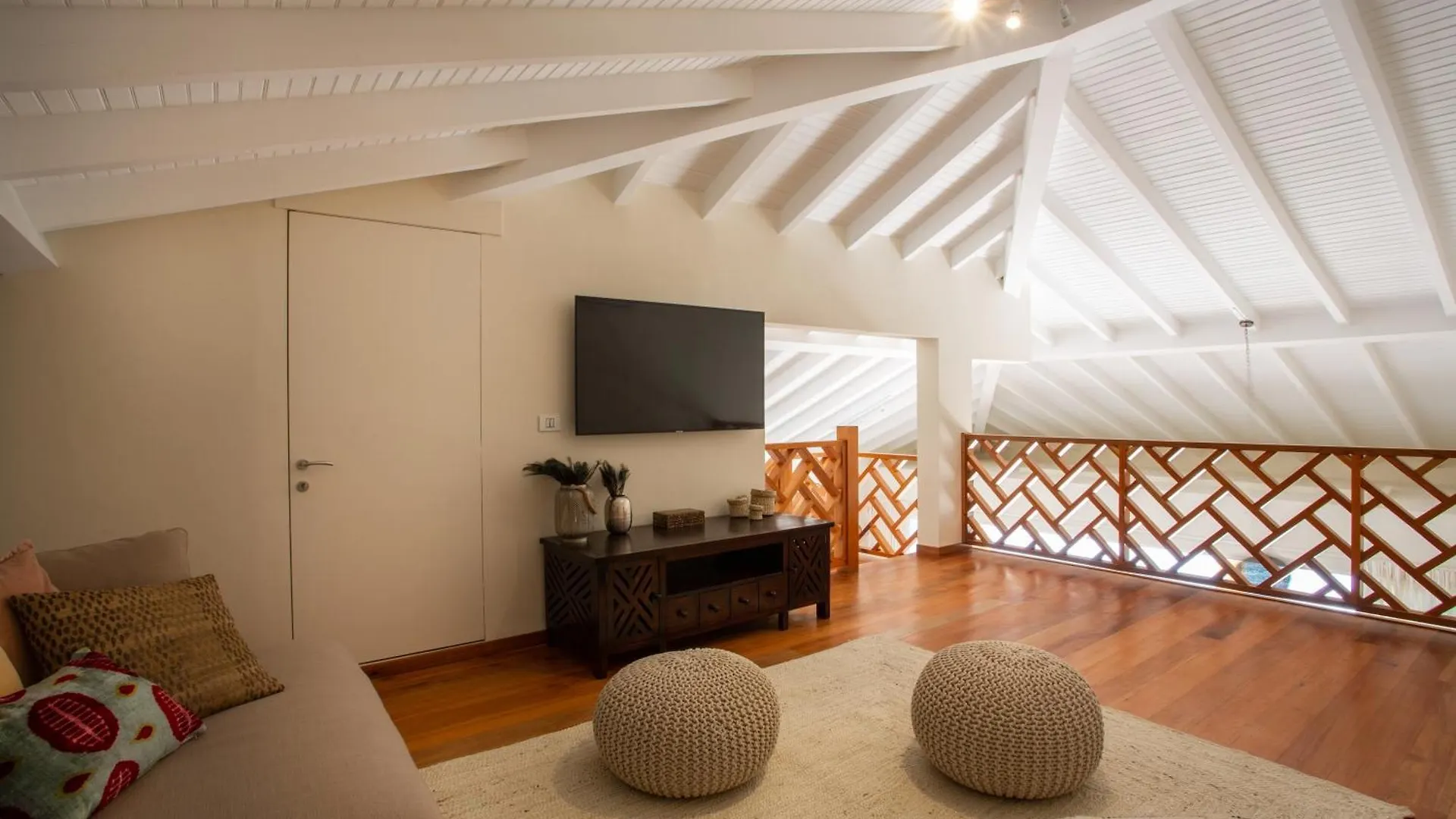 The Strand - The Beach, Penthouse 4A Willemstad Apartment